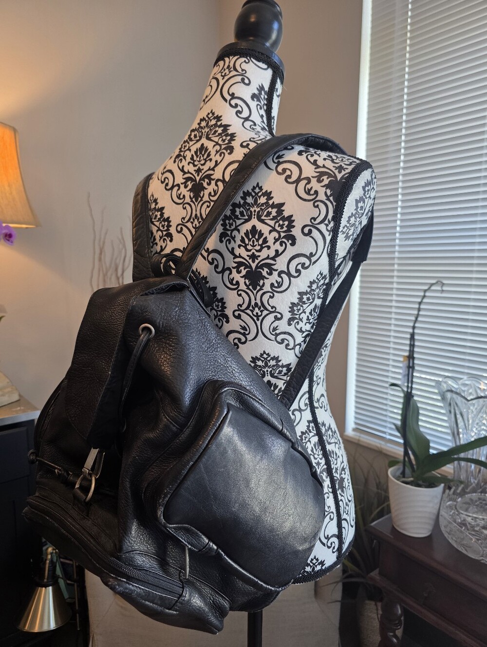 VINTAGE Wilsons Leather Womens LG Black Backpack. See Details.